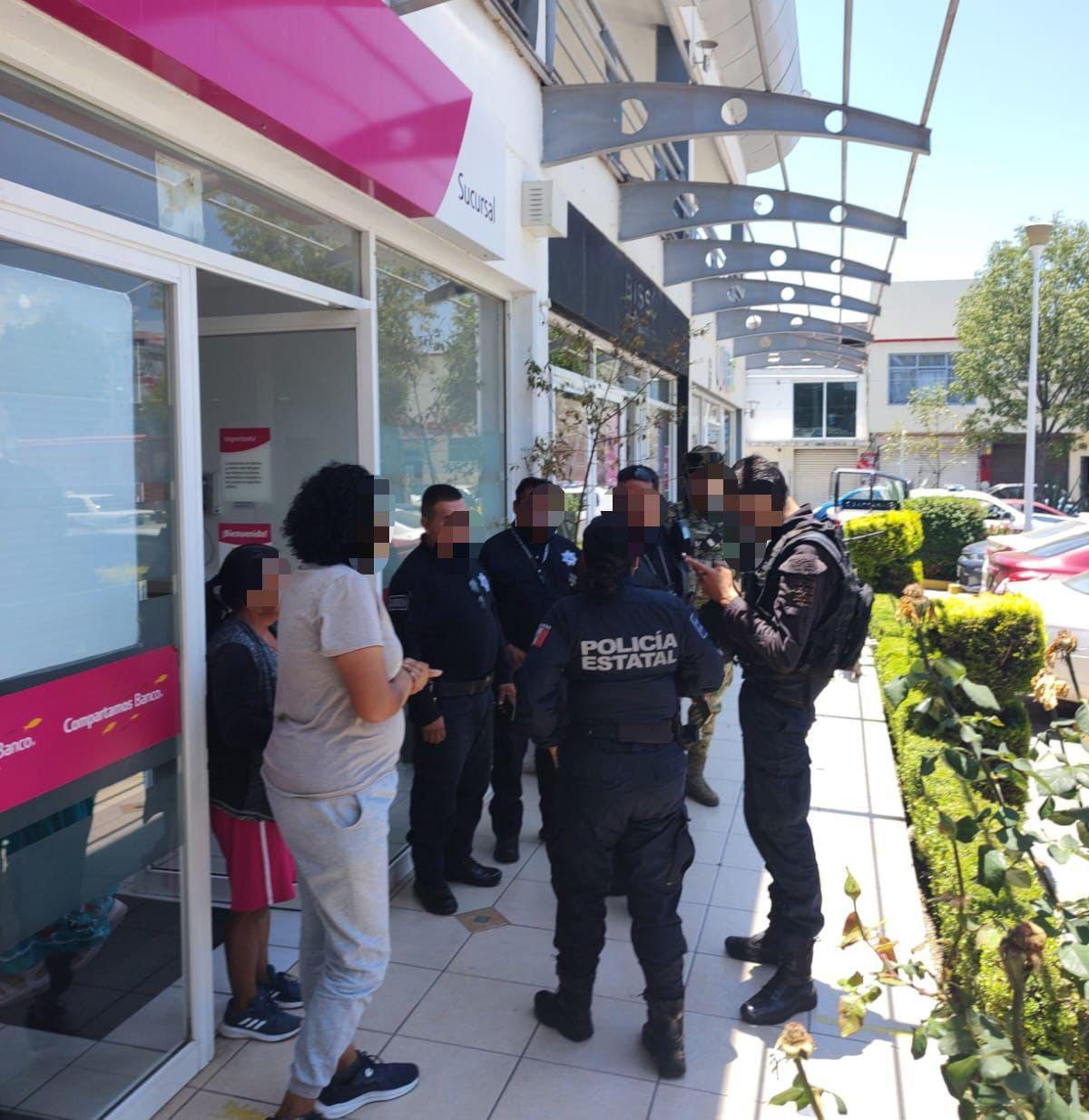 Frustra Policía de Apizaco intento de robo a cuentahabiente en Plaza Santa Julia